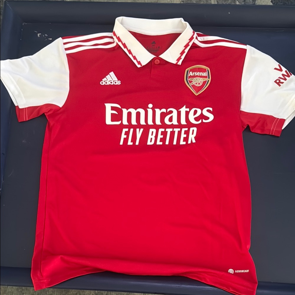 Bukayo Saka Arsenal Jersey
